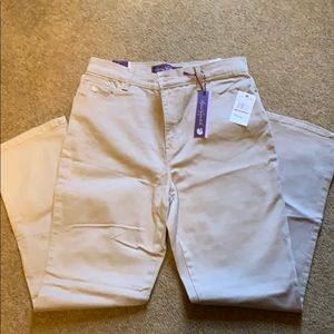 Gloria Vanderbilt stretch jeans